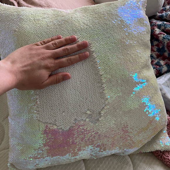 Sparkly Sequin Pillow - Picture 7 of 9
